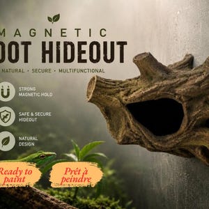 Op de afbeelding: Een bruine, getextureerde magnetische wortelschuilplaats voor terraria, met een holle opening en een realistische boomschorsuitstraling. De tekst luidt: MAGNETIC ROOT HIDEOUT, NATURAL, SECURE, MULTIFUNCTIONAL, STRONG MAGNETIC HOLD, SAFE & SECURE HIDEOUT, NATURAL DESIGN, Ready to paint, Prêt à peindre.