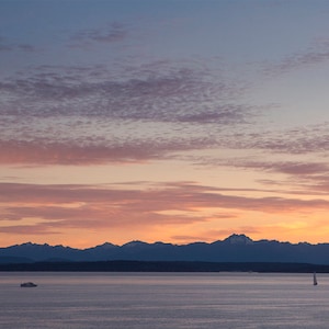 Seattle&#39;s Puget Sound Sunset Travel Photo Print