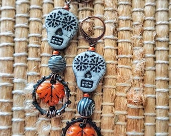 Halloween earrings:Spooky cute skull earrings