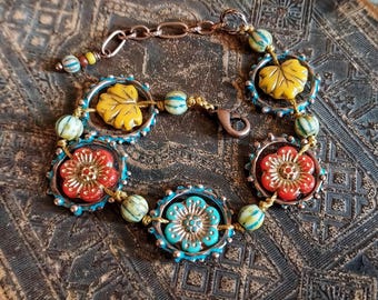 Bright Flowers: Beaded bracelet with flowers and leaves