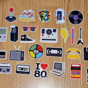 27 stickers assortis sur le thème des années 80 - Stickers amusants, rétro et nostalgiques des années 80 pour ordinateurs portables, tasses de voyage, etc. - VEUILLEZ LIRE LA DESCRIPTION