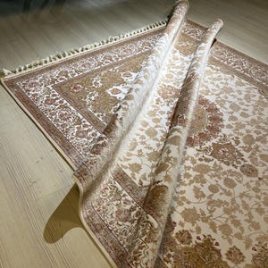 5X8 ft Cream Medallion Silk Rug, Medium Silk Rug, Rug for Living Room, High Quality Silk Rug,Luxury Silk Rug, Home Decor, Qum Silk Rug