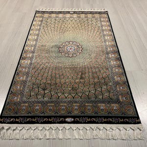 3X5 ft Gold Medallion Silk Rug, Luxury Runner Silk Rug, Persian Design Silk Rug, High Quality Silk Rug,Housewarming, Runway Silk Rug