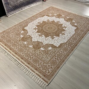 5X8 ft Cream Medallion Silk Rug, Medium Silk Rug, Rug for Living Room, High Quality Silk Rug,Luxury Silk Rug, Home Decor, Qum Silk Rug
