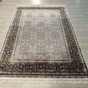 5X8 ft Beige Floral Pattern Silk Rug, Turkish Silk Rug, Rug for Living Room, High Quality Silk Rug,Luxury Silk Rug ,Anatolian Silk Rug