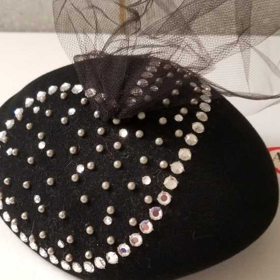 Vintage black rhinestone and pearl netted hat