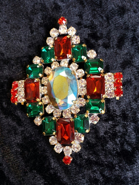 Vintage Pin or Antique Brooch, in Green & Red Aur… - image 2