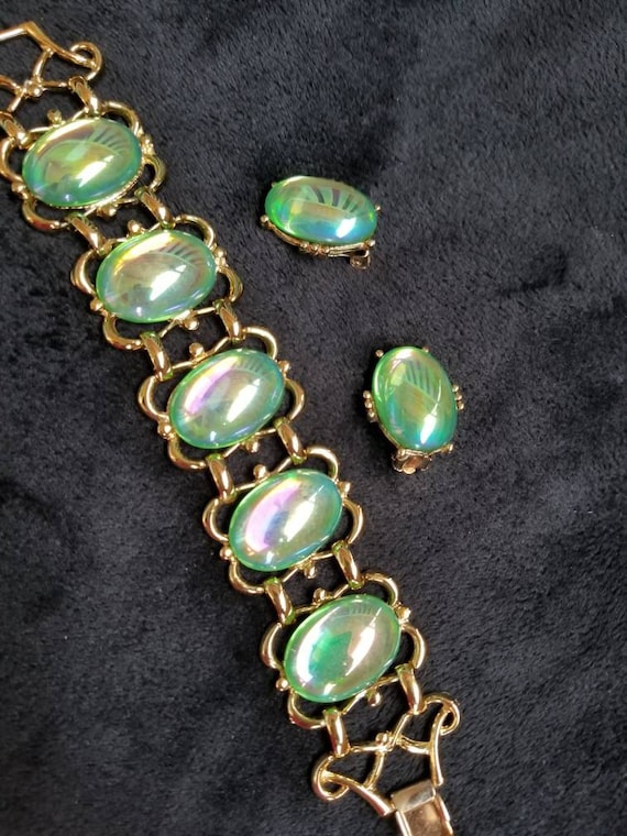 Vintage iridescent green Bracelet and Earring Set