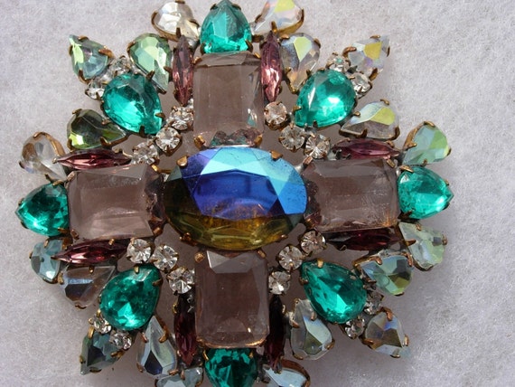 Vintage Crystal Lavender & Green Rhinestone Brooc… - image 5