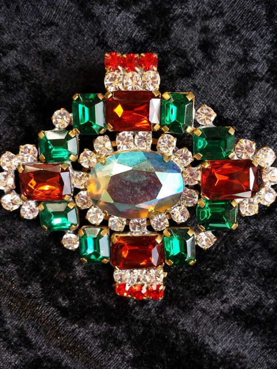 Vintage Pin or Antique Brooch, in Green & Red Aur… - image 1
