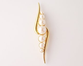 Vintage MONET Faux Pearl Brooch, Signed Designer Brooch, Elegant Gold Tone Brooch