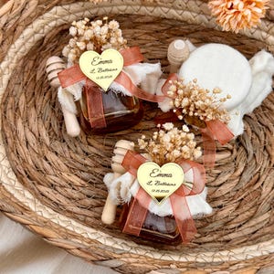 Honey Favors, Bridal Shower Favors, Wedding Favors, Bride to Bee, Meant to Bee , Mini Jar of Honey, Mini Honey Favors, Mini Honey Jar Favors
