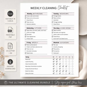 Può includere: Una lista di controllo per le pulizie settimanali bianca con testo nero, organizzata per giorni della settimana con caselle di controllo. Il layout include sezioni per bagni, camere da letto, cucina, soggiorno, compiti settimanali e attività esterne.