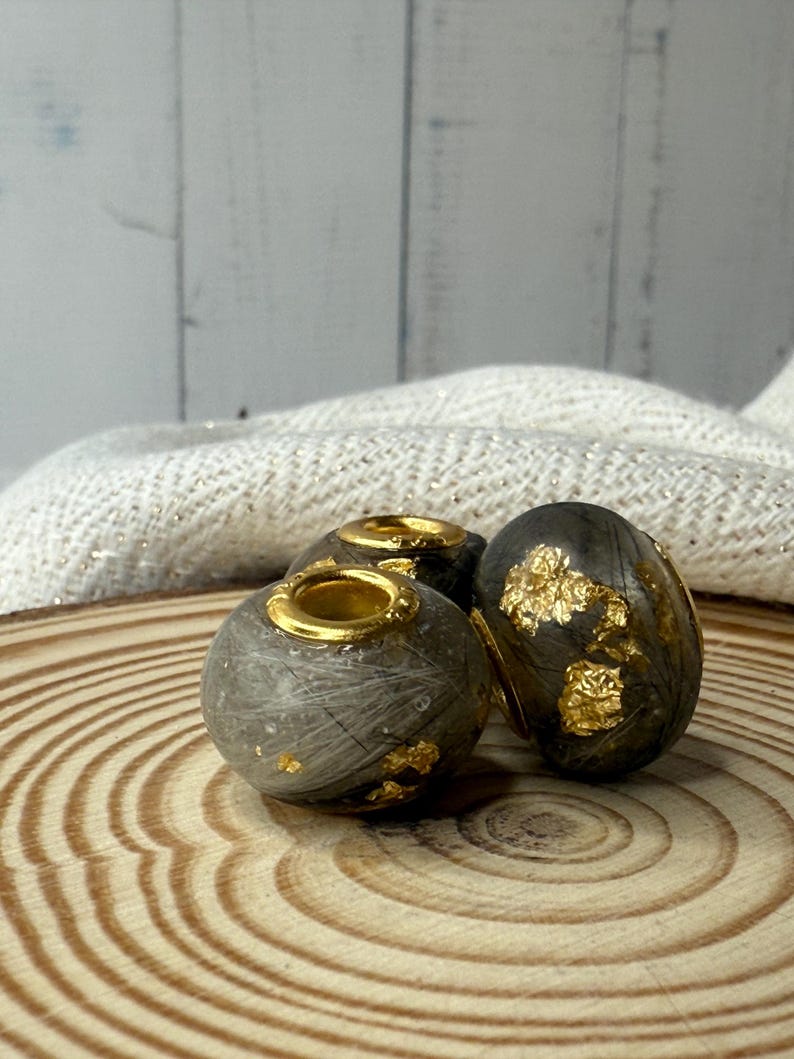 Large-hole resin bead with animal hair image 4