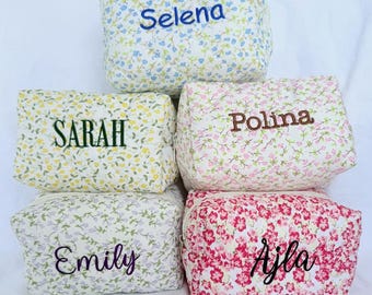 Custom Makeup Bag for Bridesmaids - Personalized Quilted Makeup Bag, Bridesmaid Gift, Embroidery Gift Floral Cosmetic Bag Bridal Party Gifts