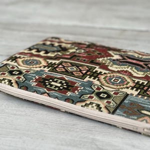 Housse pour ordinateur portable faite main, housse pour MacBook, étui pour tous les types d'ordinateurs portables / Tapisserie / Rembourrée (étui matelassé pour ordinateur portable) vintage/Présent # G2