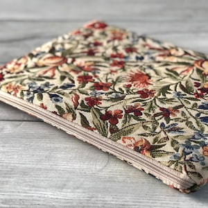 Unique Design Laptop Sleeve, MacBook sleeve, Case For Any Device / Tapestry / Padded (Handmade) (Quilted Sleeve) Perfect gift/Present