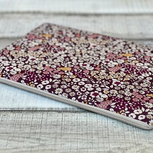 Housse pour ordinateur portable faite main, housse matelassée pour MacBook, étui pour n'importe quel appareil, housse pour ordinateur, étui pour iPad/coton/rembourré/cadeau parfait/cadeau