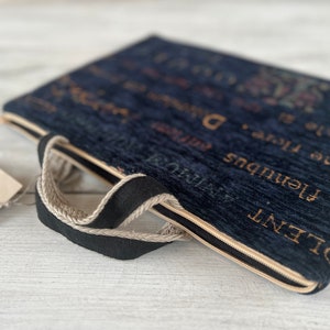 Housse pour ordinateur portable faite main, housse pour MacBook, étui pour ordinateur portable pour tous les types d'ordinateurs portables/tapisserie/rembourrage/poignées (manche matelassée) Cadeau/cadeau parfait # G8