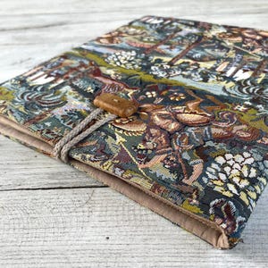 Wooden Button Laptop Sleeve – Antique Design | Padded MacBook 16 Case | Custom Size – Handmade Quality