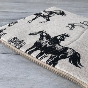 Housse matelassée pour ordinateur portable, étui pour ordinateur portable en lin, étui pour ordinateur fait main, étui pour téléphone, étui pour iPad/rembourrage/cadeau parfait pour chevaux # L19
