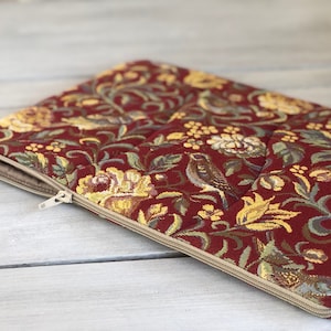 Housse pour ordinateur portable faite main, housse pour MacBook, étui pour tous les types d'ordinateurs portables / Tapisserie / Rembourrée (étuie matelassée pour ordinateur portable) Cadeau parfait/cadeau