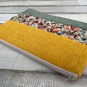 Housse pour ordinateur portable au design unique, housse pour MacBook, étui pour tout appareil / Tapisserie / Rembourrée (fait main) (manche matelassée) Cadeau parfait/cadeau