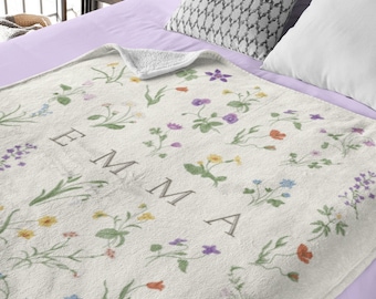 Custom Floral Design Name Blanket Gift - Personalized Mom Throw- Gift for Mother's Day - Keepsake Gifts for Her - Vintage Flower Design