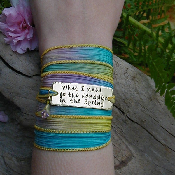 L'écharpe de Bracelet Hunger Games - ce que j'ai besoin est le pissenlit au printemps sur le ruban de soie