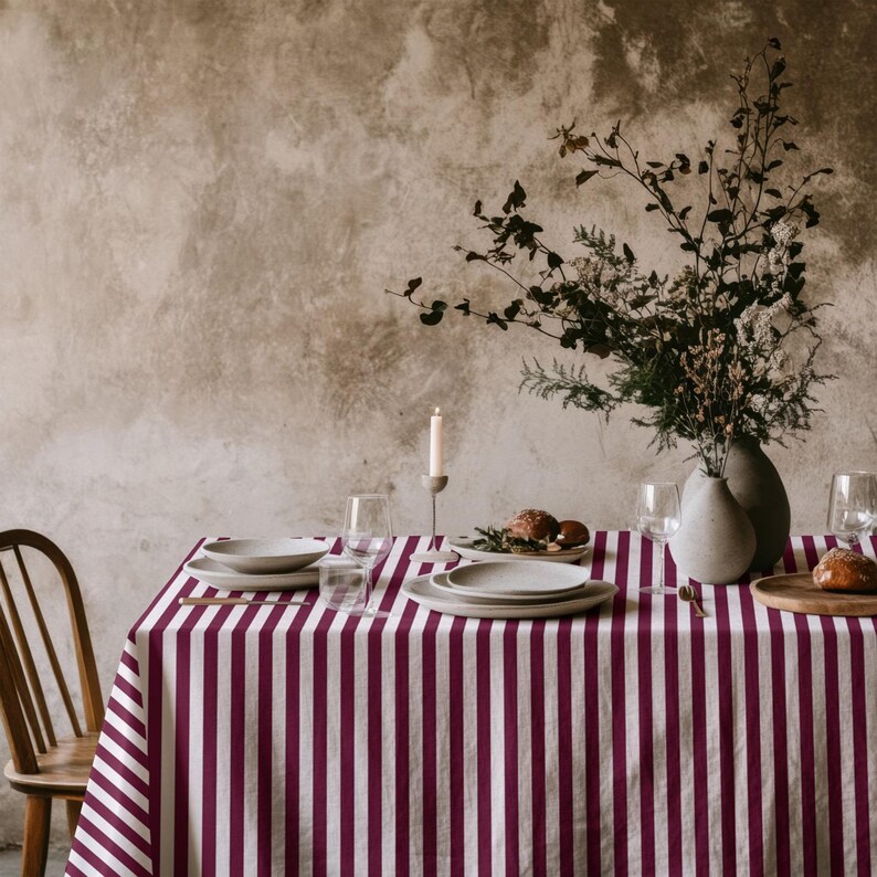 Rich burgundy stripes give this tablecloth a bold yet refined appearance.
Easy to style for both modern and vintage-inspired tables.