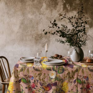 Floral & Bird Pattern Tablecloth, Vintage Botanical Print, Colorful Farmhouse Table Cover, Elegant Dining Decor, Artistic Home Textile