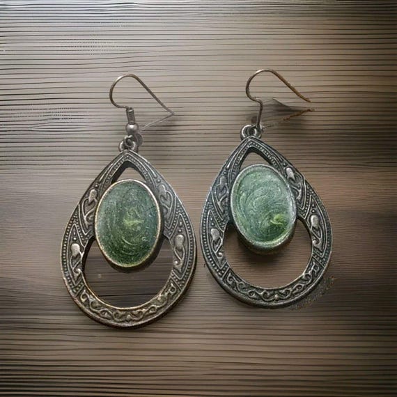 Vintage Middle Eastern Jewelry Hammered Metal With Green Accents Earrings