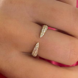 Anillo de oro auténtico de 14 quilates y 18 quilates con garra pavé y diamantes cultivados en laboratorio, anillo de boda abierto moderno y único para novias.
