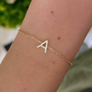 Pulsera con inicial de diamante, oro auténtico de 14 quilates y 18 quilates, pulsera personalizada de oro delicado, nombre personalizado, regalo de uso diario, ajustable