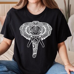 Nice Elephant Shirt, Elephant Lover Shirt, Animal Lover Shirt, Gift For Elephant Lover, Safari Shirt, Zoo Shirt ,T-shirt.