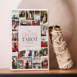 Ebenholz-Tarotdeck | 78 Fotostory-Karten + französisches und englisches Booklet | Mattes Finish + Goldkanten | Afro-Tarot in limitierter Auflage | Kunst