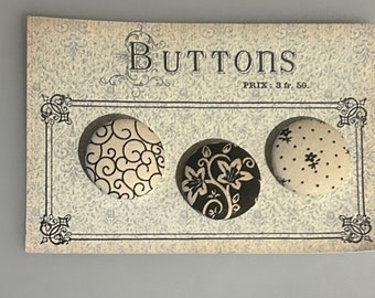 Fabric covered buttons - includes vintage button card.