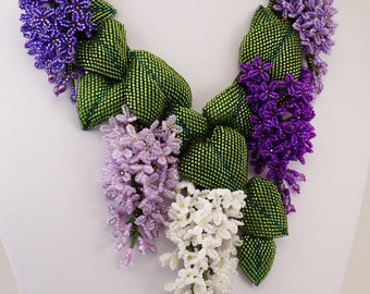Collar Lilac Picnic En Mayo en Lilac Way