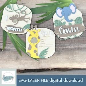 Ensemble de marqueurs d'étape importante bébé animaux de la jungle avec panneau de faire-part nom pour la personnalisation du fichier numérique SVG GLOWFORGE fichiers Laser Ready