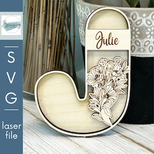 Lettera J con papavero Art per la decorazione della casa della cameretta del bambino File digitale SVG personalizzabile File GLOWFORGE pronti per il laser