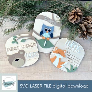 Ensemble de marqueurs d'étape importante pour bébé, animaux de la forêt et panneau de faire-part nom pour la personnalisation des fichiers GLOWFORGE, fichier numérique SVG prêt pour le laser