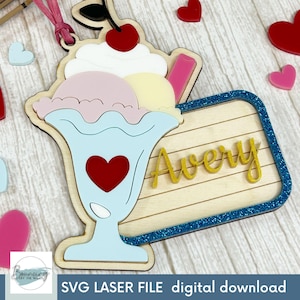 Etiqueta con nombre para San Valentín con helado flotante de cereza Archivo digital SVG Archivos GLOWFORGE compatibles con láser