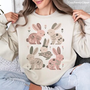 Kokette Osterhase PNG, Vintage Blumenhasen Clipart, Retro Frühlingshasenkunst, Girly Ästhetik Ostern, niedliche minimalistische Hasensublimation