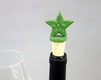 Green Star Bottle Stopper, Star Snowflake Wine Cork, Hostess Gift, Bottle Stopper, Stocking Stuffer, Drink and Barware