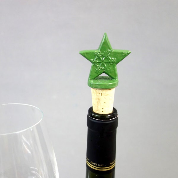 Green Star Bottle Stopper, Star Snowflake Wine Cork, Hostess Gift, Bottle Stopper, Stocking Stuffer, Drink and Barware