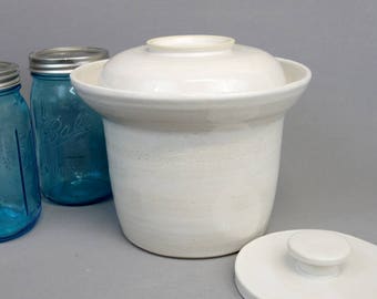 White Stoneware Fermenting Crock: 2.5 quart capacity ceramic fermentation lidded vessel with round pressing weight
