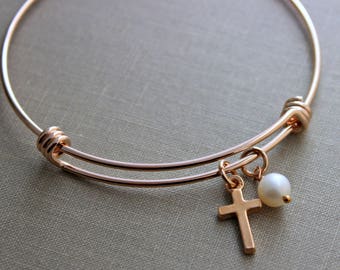 Rose gold cross bracelet, white freshwater pearl, adjustable wire bangle, Rose gold plated stainless steel, Faith Jewelry, Confirmation gift
