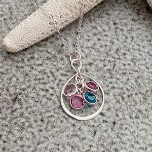 Family Eternity Circle Necklace - Personalized with  Crystal Birthstones - Silver or Bronze Infinity Necklace - Christmas Gift for Mom