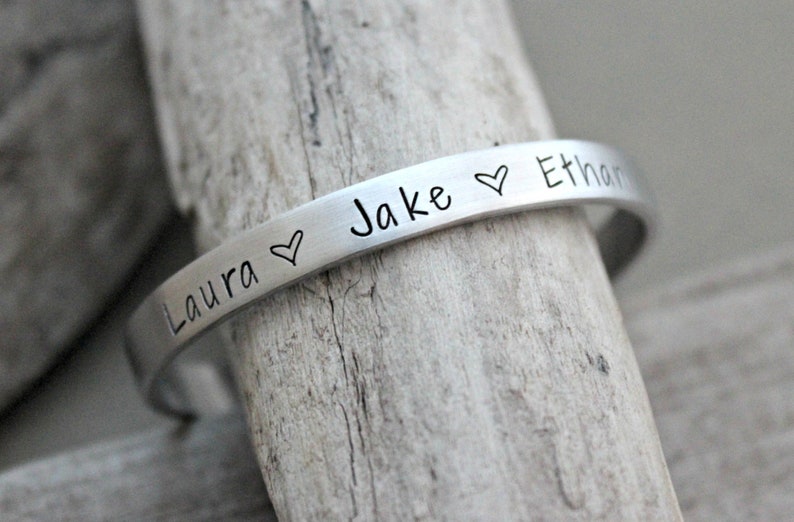 Personalized Custom Names Gift for her Hand stamped Name Cuff Bracelet skinny cuff Silver Aluminum Mothers Bracelet -Hearts
