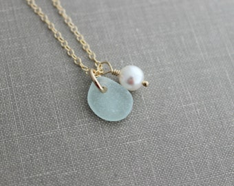 Genuine sea glass necklace with  crystal pearl and 14k Gold Filled chain, Beach Glass necklace, Simple summer jewelry